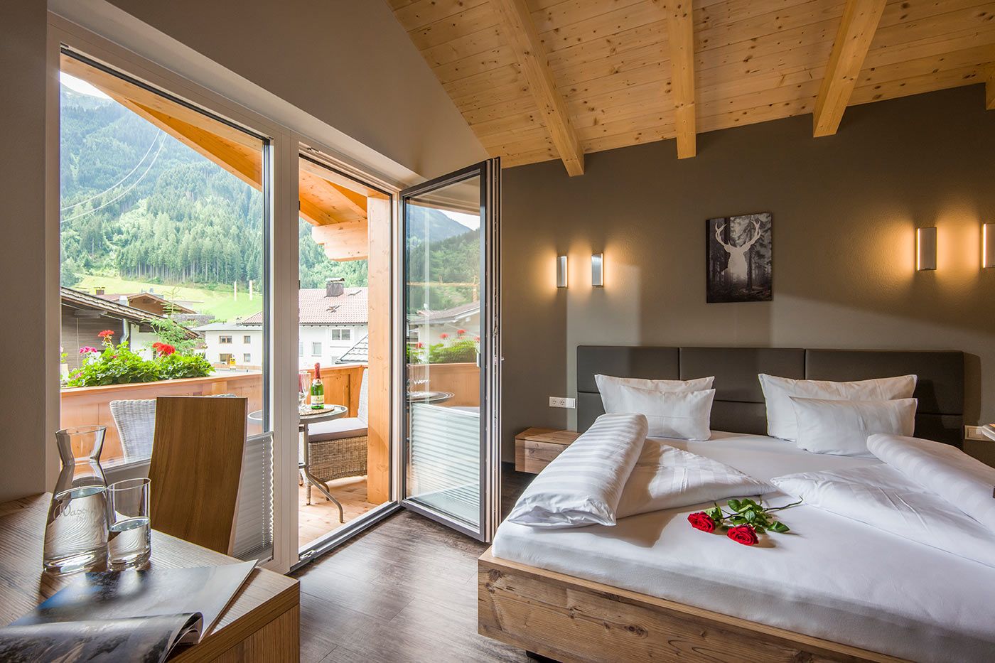 Apart Julia Mayrhofen - Gemütliches Wohnzimmer mit moderner Ausstattung